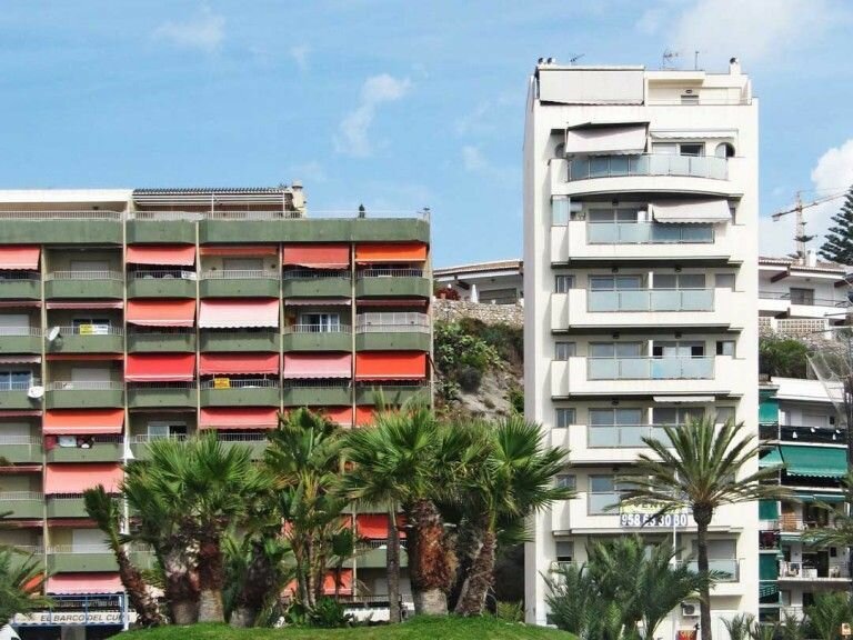 Carpintería de aluminio, edificio Brisamar